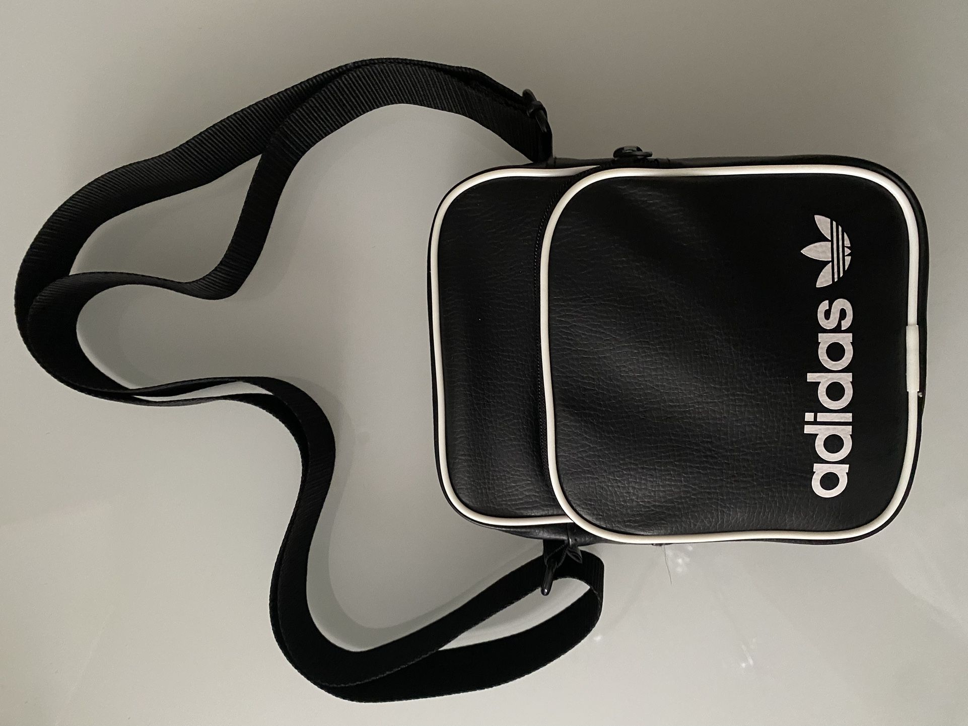 Adidas STRAP BAG 