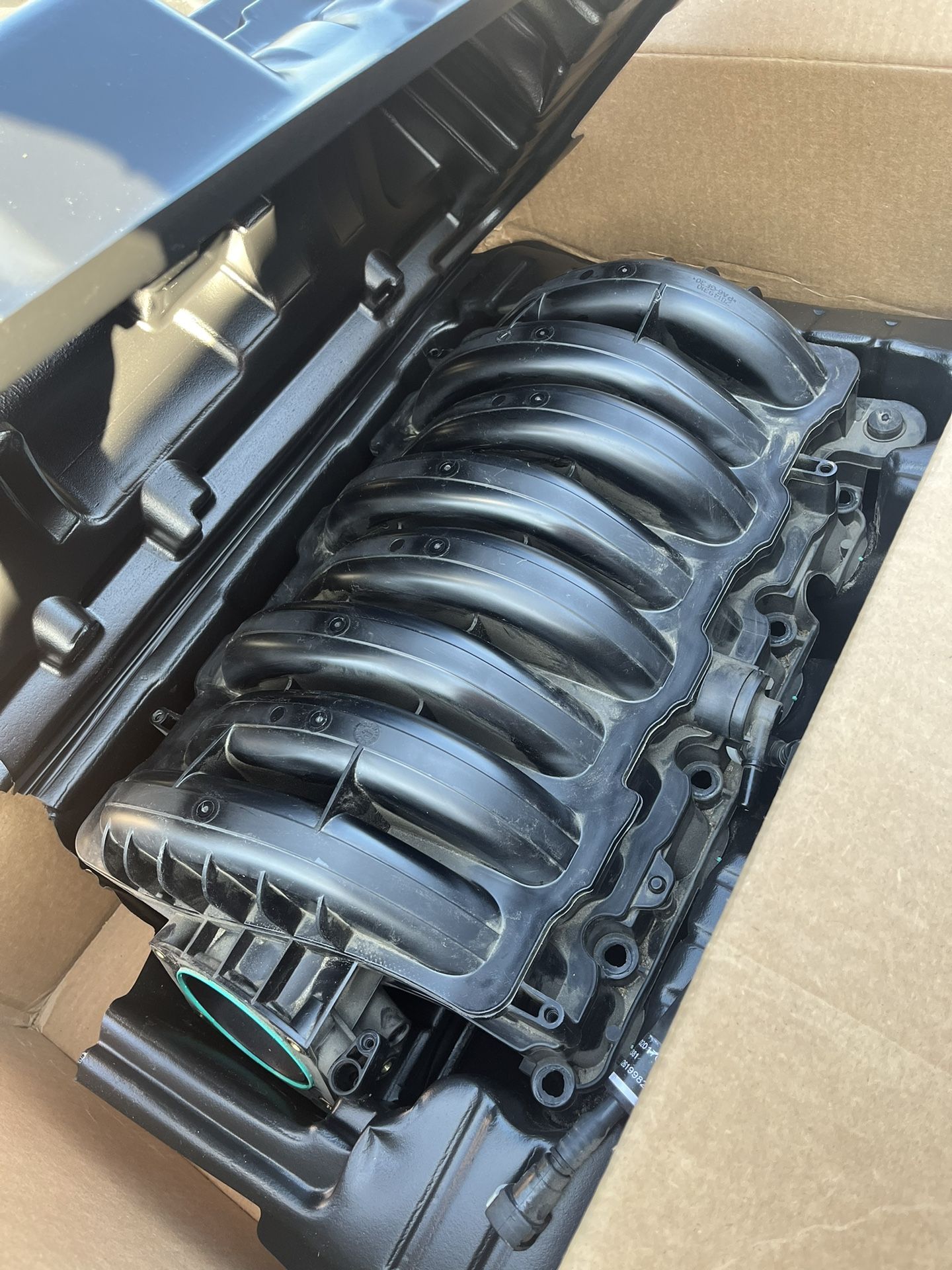 2018 L83 5.3 V8 Silverado Oem Throttle Body And Intake Manifold
