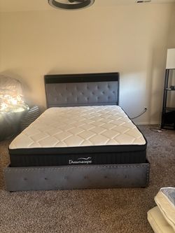 Dreamscape Mattress with Gray Tufted Bed Frame