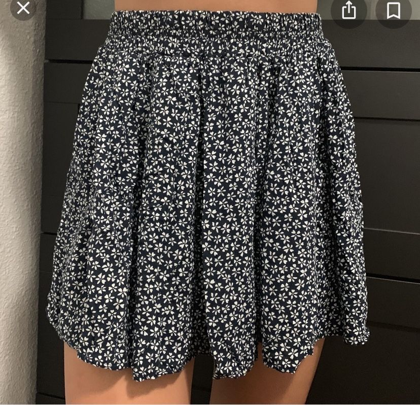Brandy Melville skirt