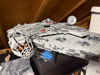 ‘Star Wars’ Millennium Falcon - STAR PLAN by Lepin (Not LEGO)