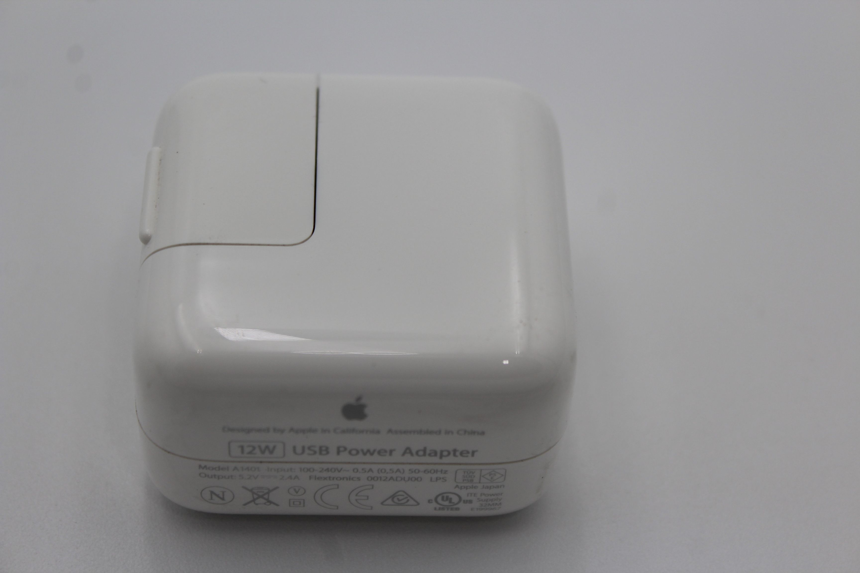 lot of 17 Apple 12W Power Adapter Model A1401