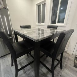 Maysville Counter Height Dining Table + 4 Bar Stools (5-Piece Set)