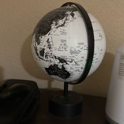 Globe $10