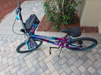Girls bike