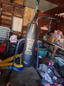 Heavy punching bag with stand