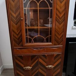 Antique China Hutch/cabinet