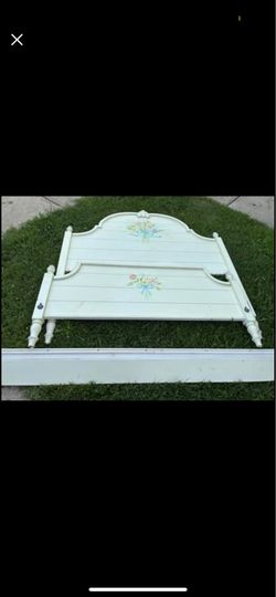 Ethan Allen Flower Full Bed