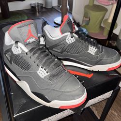 Nike Air Jordan Retro 4 Bred 