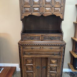 Romweber Viking Oak Mid-Century Arts & Crafts China Cabinet