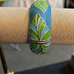 SILVER BLUE AND GREEN BRACELET 