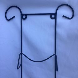 Black Plate Wall Hanger Hold 3 Plates.