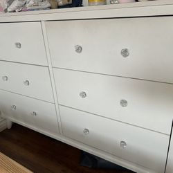 Drawer Dresser