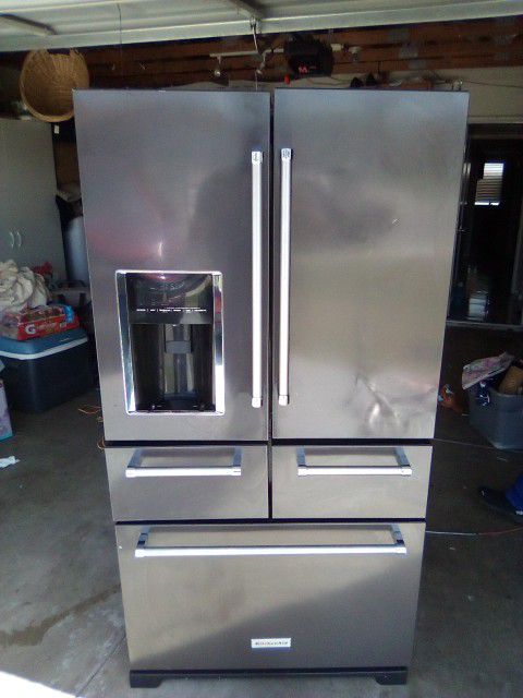 Kitchen Aid Refrigerator In Good Condition 