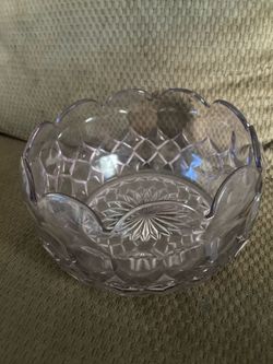 Vintage light purple bowl depression glass