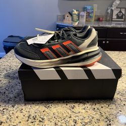 Size 9.5  Adidas Astrastar Carbon Impact Orange SKU JQ6077 Brand New 