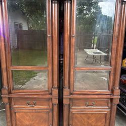 Armoire/entertainment centre