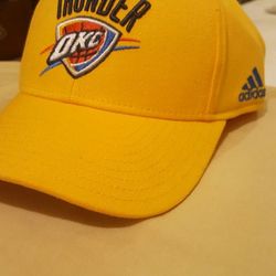 OKC Thunder fitted hat adidas size L/XL