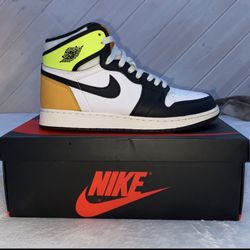 Jordan 1 High OG Volt Gold