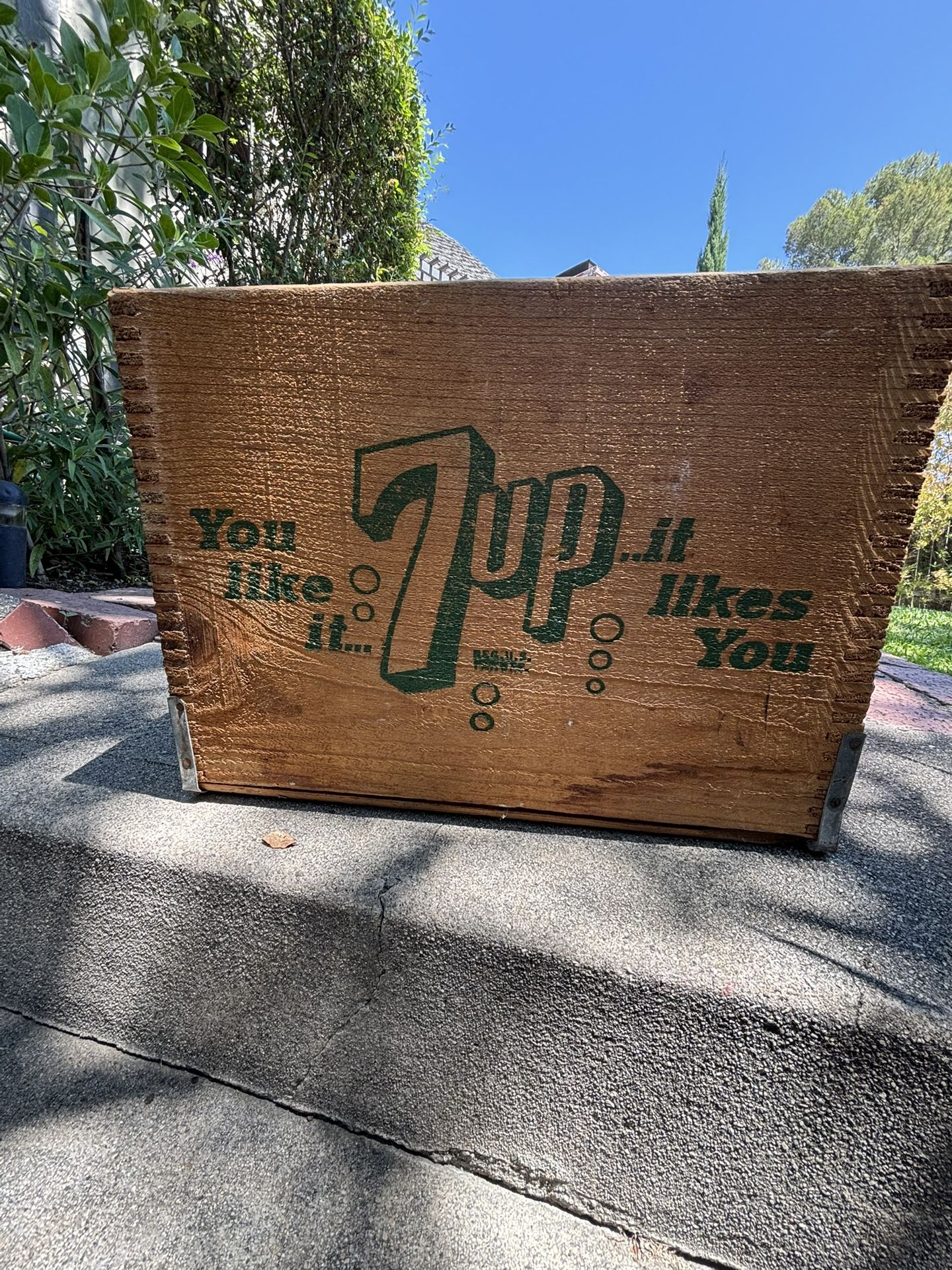 Vintage 7Up Soda Crate For Interior Decor