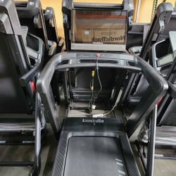 2025 Model Nordictrack Commercial 2450 - 12% incline 14MPH max speed - 1600$