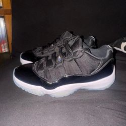 Nike Air Jordan Retro 11 Low Space Jam 11s Size 8.5