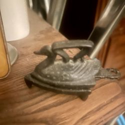 Mini Duck iron W Cast Iron Stand! 