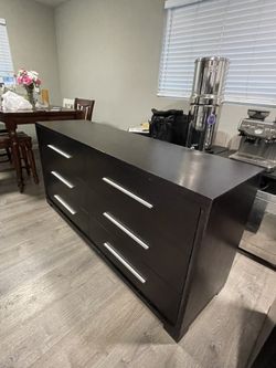 2 Dresser Set
