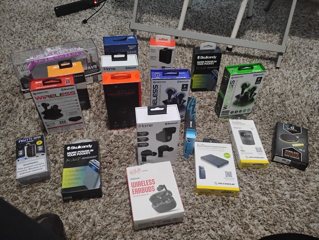 Ear Buds Bluetooth Speakers Portable Chargers