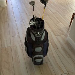 6 Golf Clubs And Golf Bag