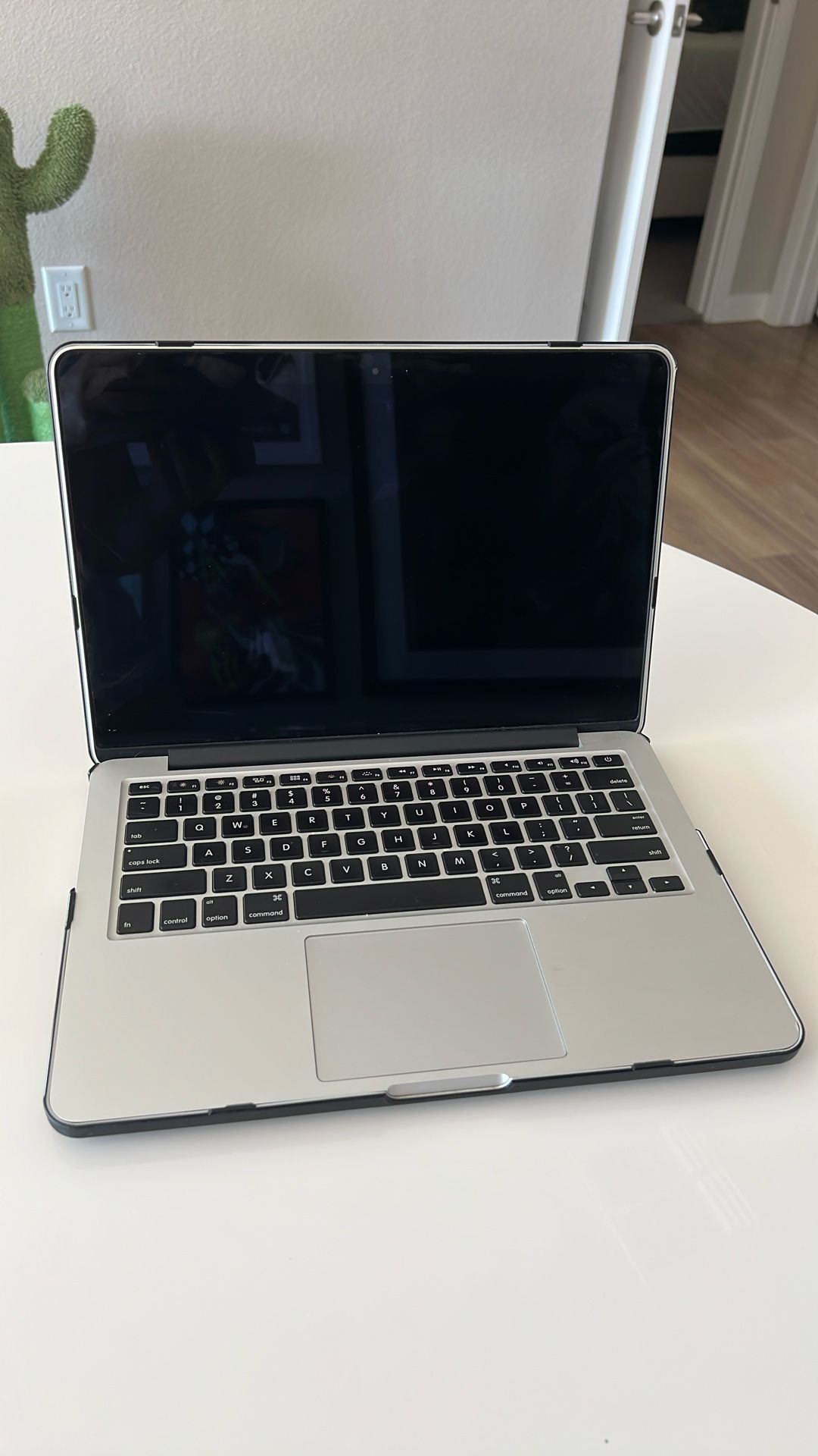 MacBook Pro 13”