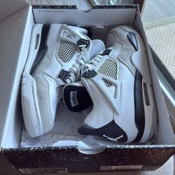 Jordan 4 