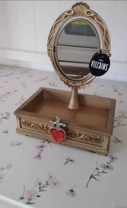 Snow white light up mirror from bath and body works