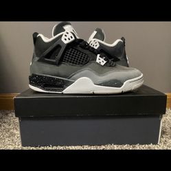 Jordan 4 Fear 