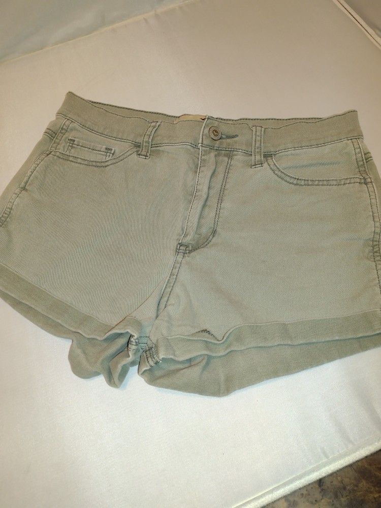 Short Shorts 4 Prs Sizes In Pics Small.