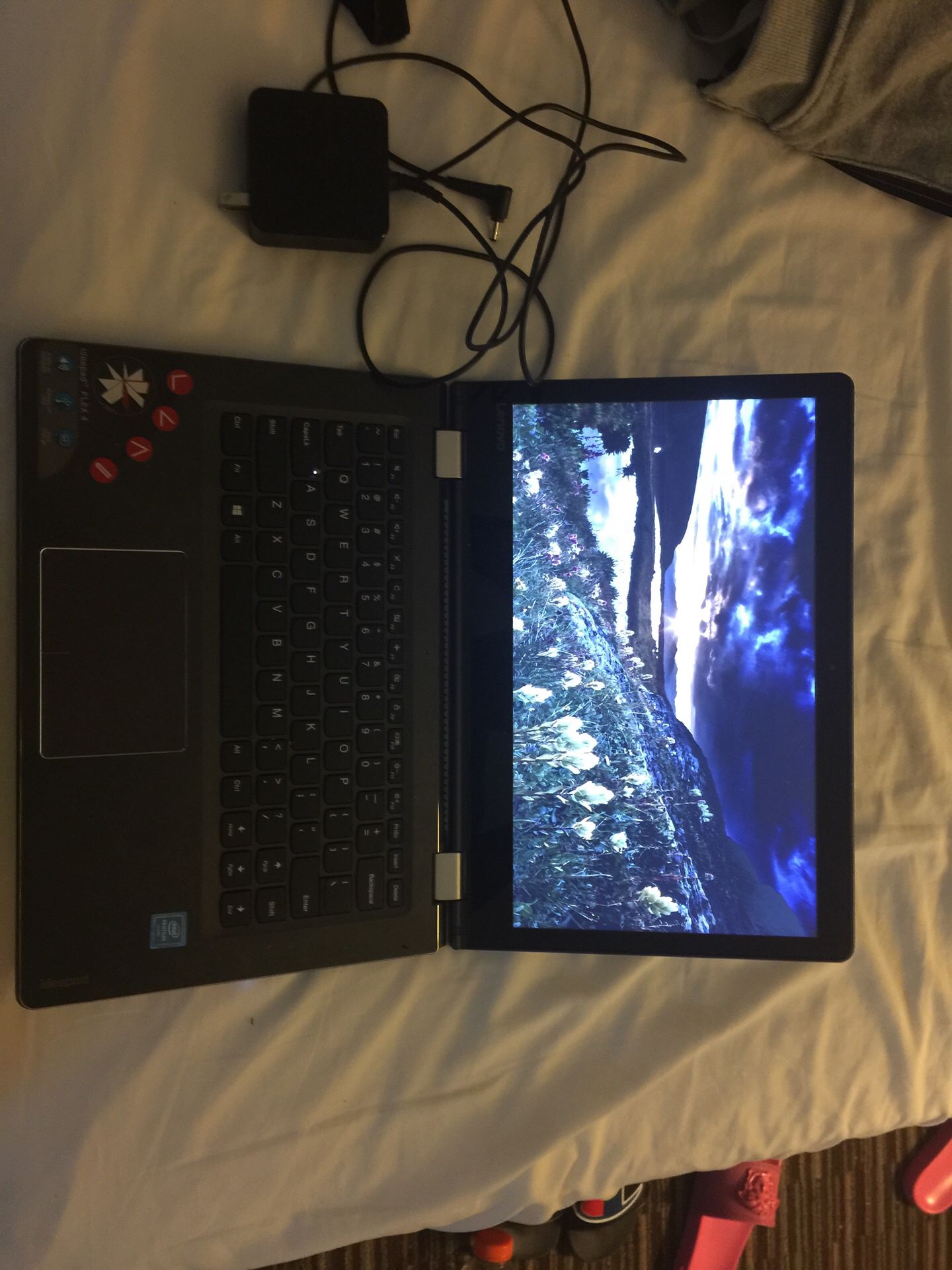 Lenovo touch screen 2020 laptop going for 550$