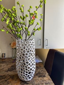 artificial flowers & vase