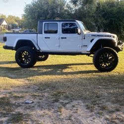 Lifted 2020 Jeep Rubicon With Monster Tires 