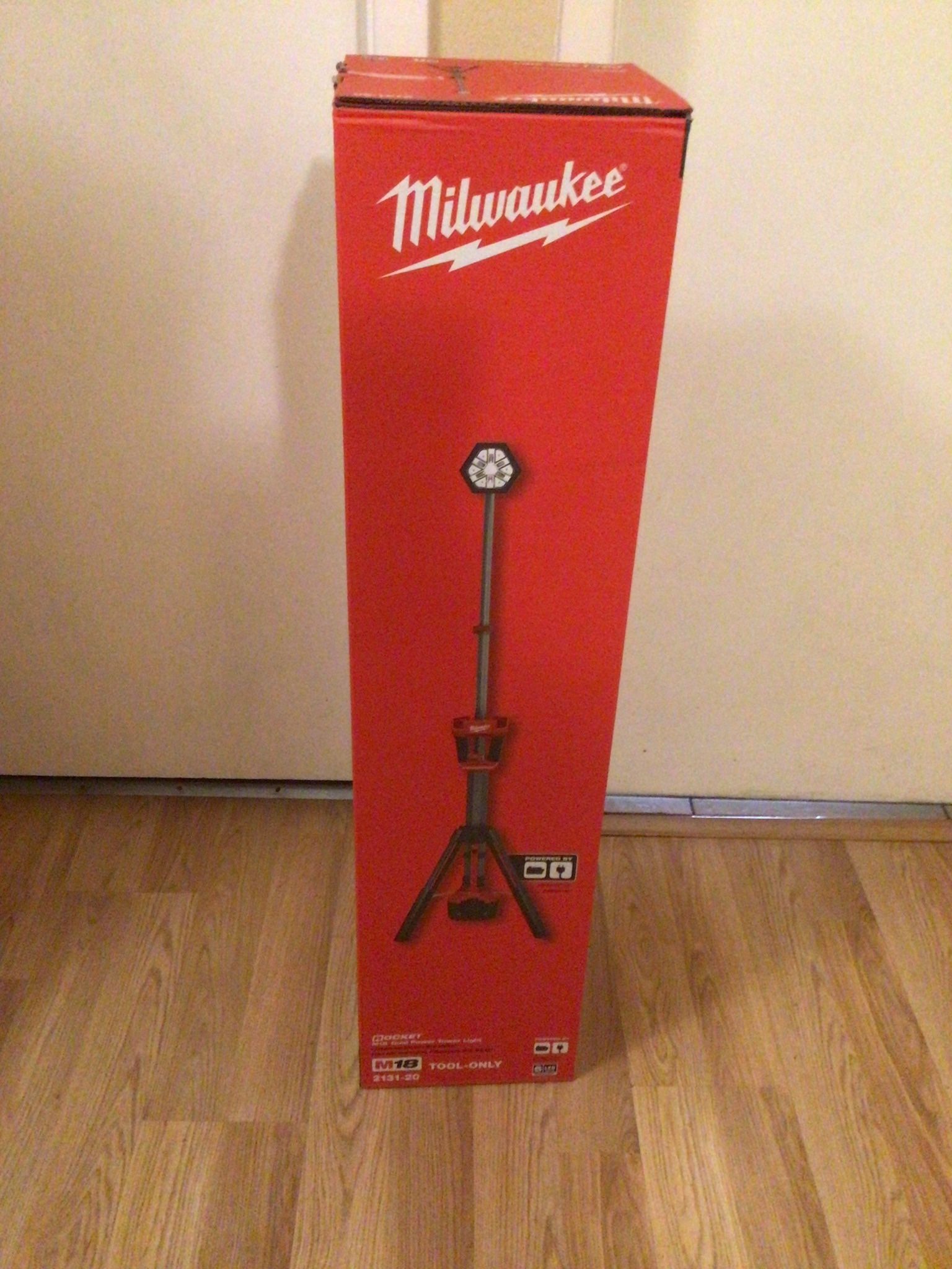 Milwaukee M18 ROCKET Tower Light. Brand NEW. Tool Only. NUEVO.