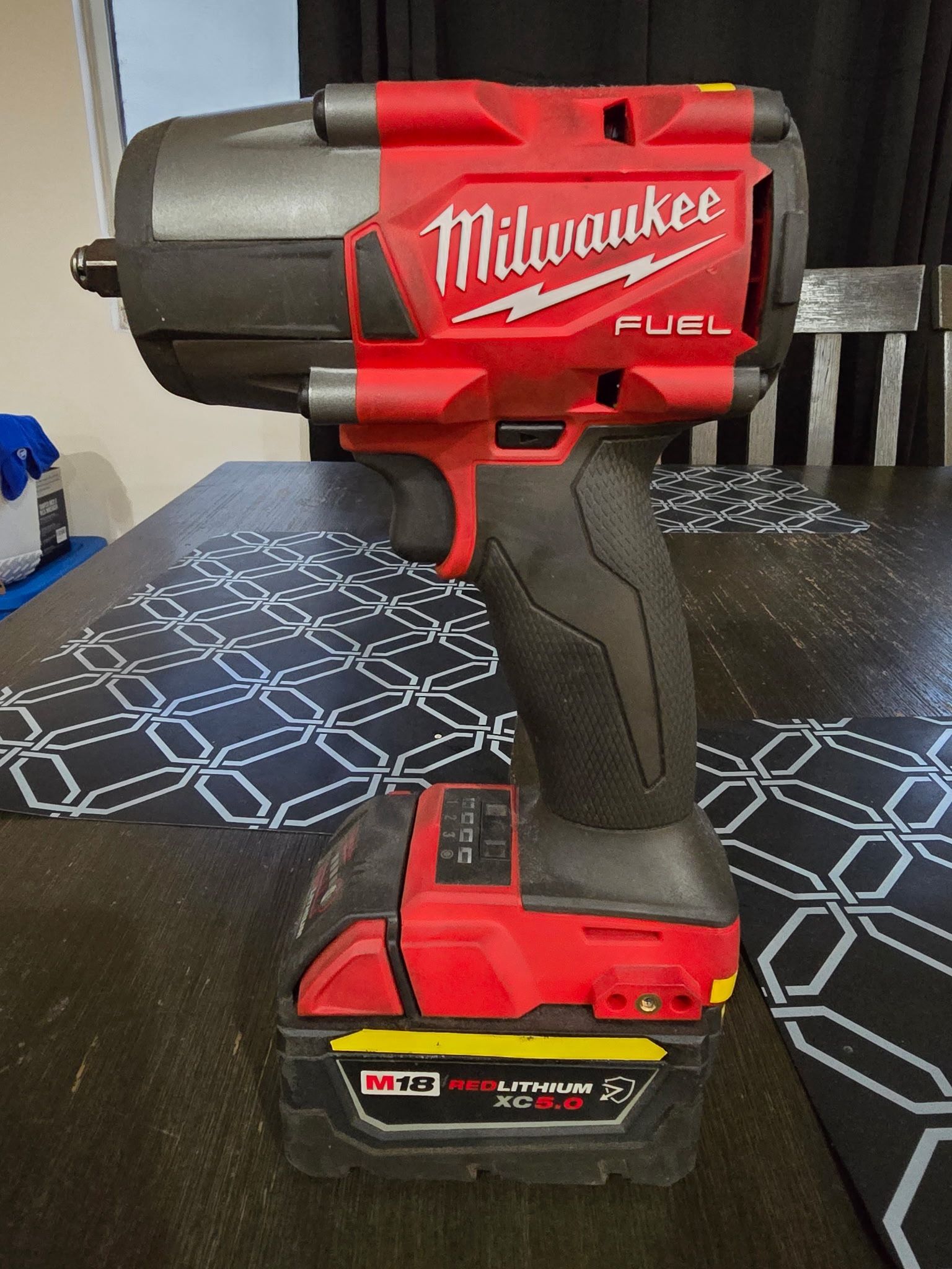 Milwaukee Impact Wrench 3/8 Friction Ring Mid Torque Impact Wrench