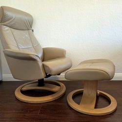 Nordic Recliner with Ottoman (IMG)
