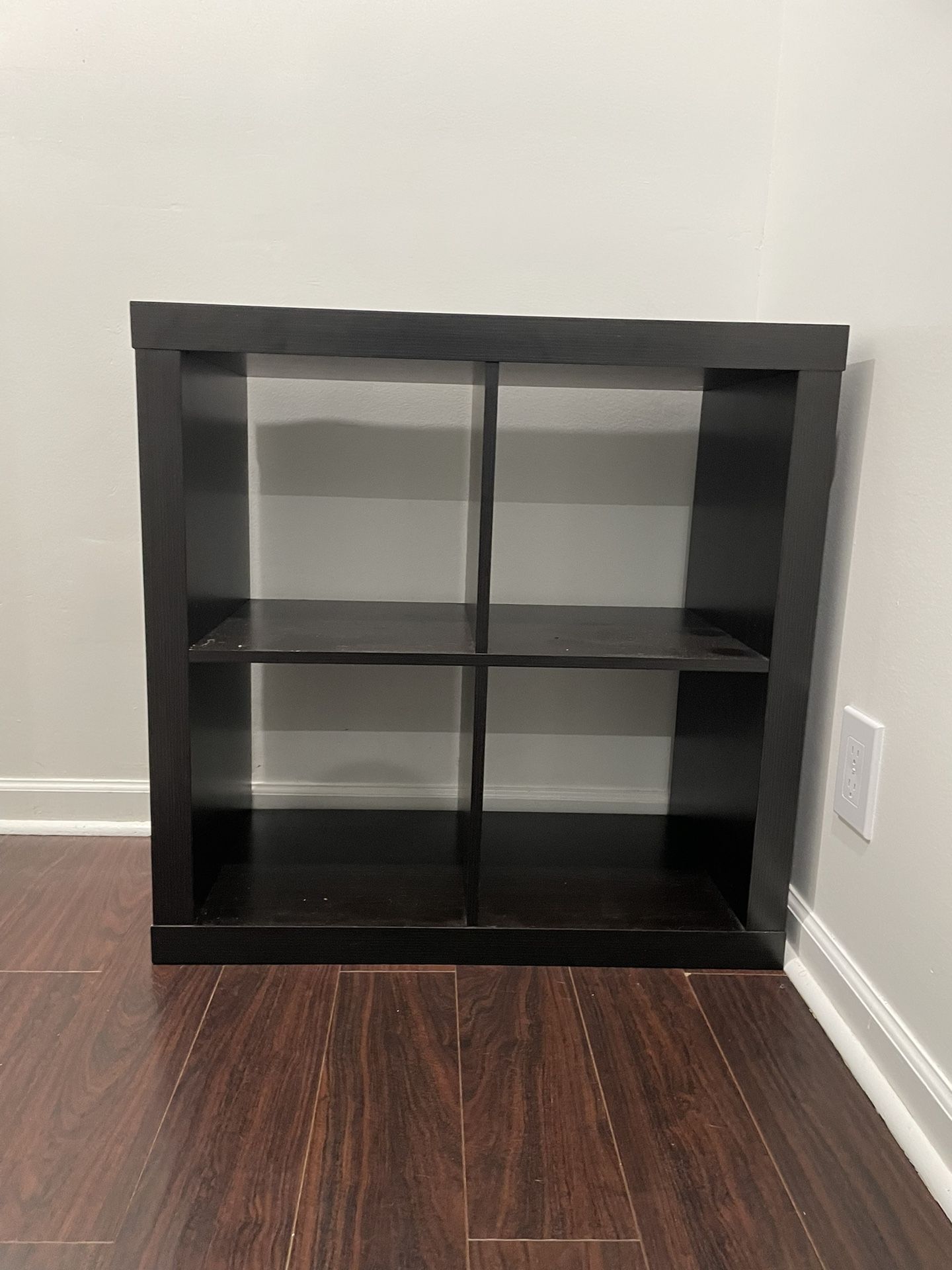 4-cube organizer shelf