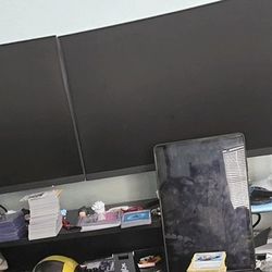  2 MSI G2422C, 24" Curved Gaming Monitors