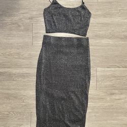 Women’s 2 Piece Outfit Size Small
