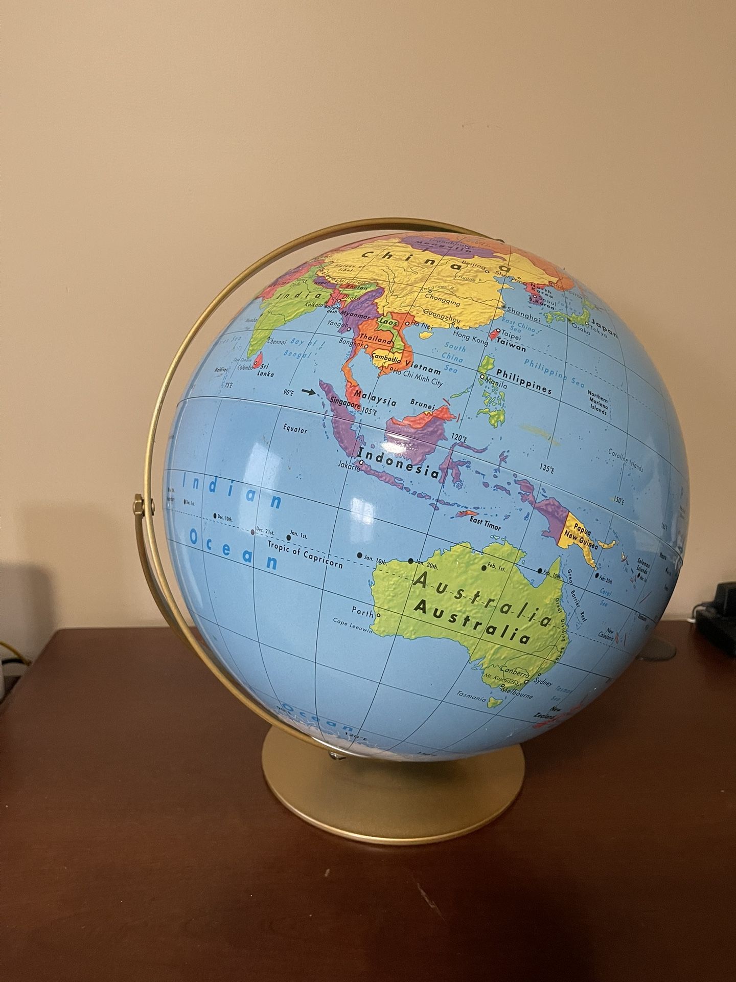 Golden Metal Globe 