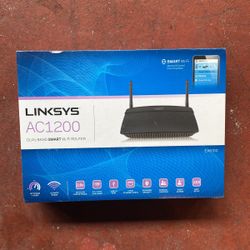 Linksys AC1200 Dual Band Wi-Fi Router 