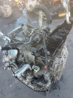 Parts 2011 Toyota Yaris AT 1.5 Transmission 2x4 $500