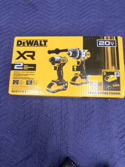 DeWalt XR 20V MAX Hammer Drill Impact Driver Combo Kit