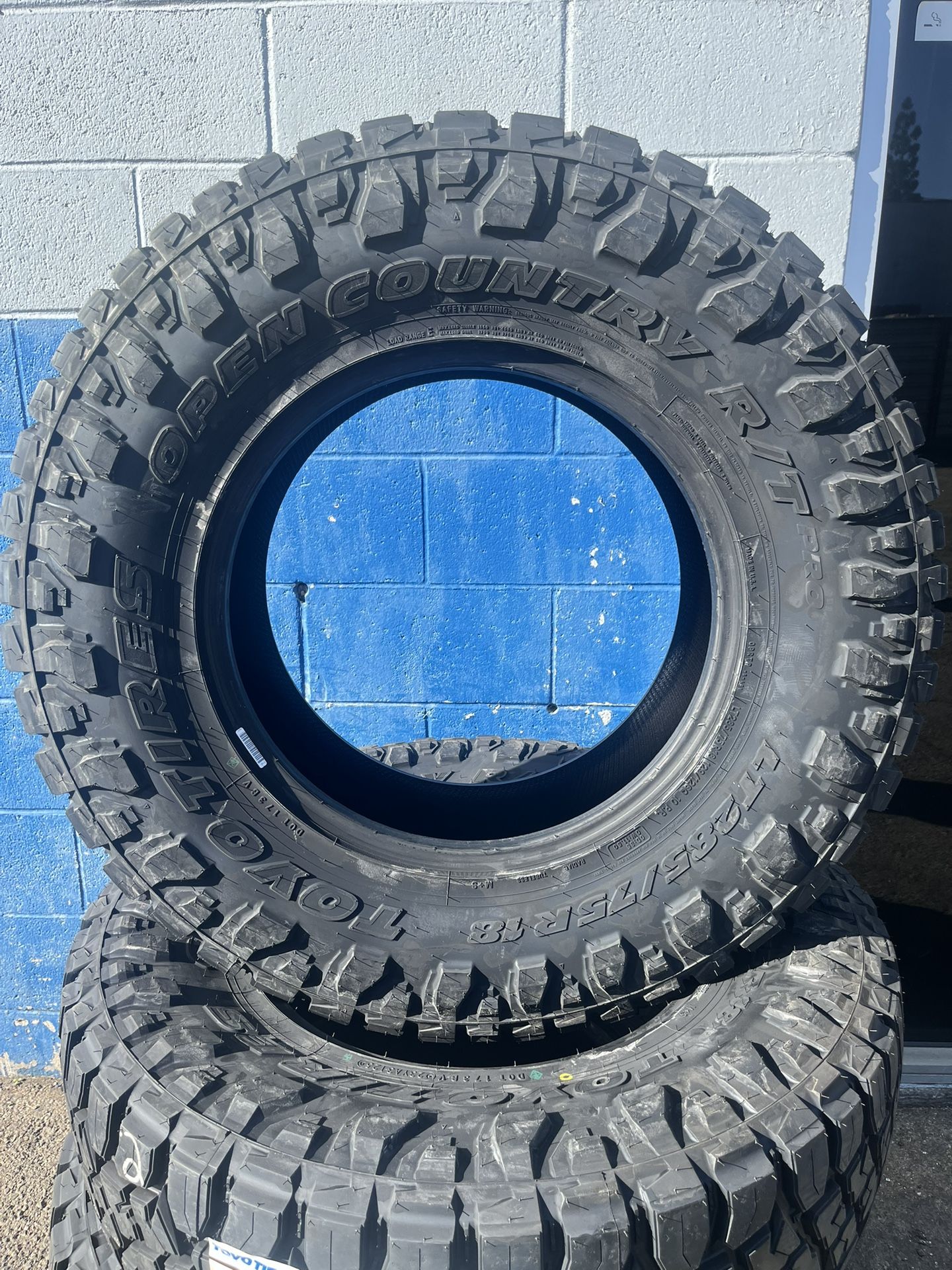 Toyo Open Country R/T Pro 285/75/18