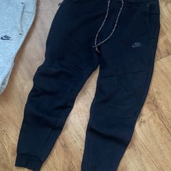 Nike Tech Sweat Size Medium 